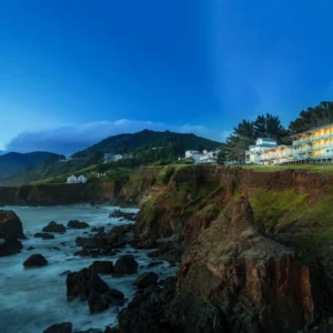 Inn of the Lost Coast on the cliffs above the ocean